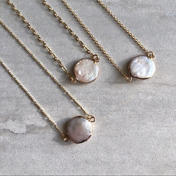 Restocked! Baroque 18k Gold Pearl Necklace - Picture 3 of 7